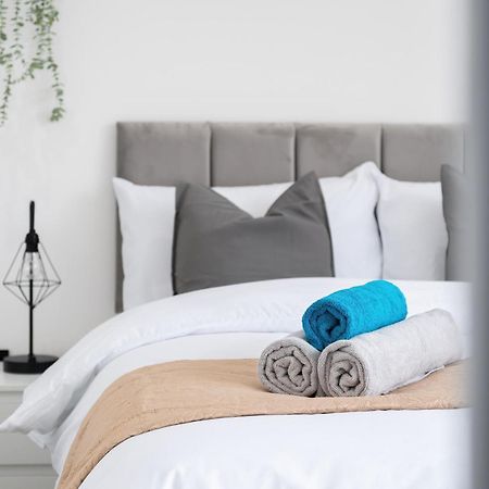 London Road Romford Block Apartment Ngoại thất bức ảnh