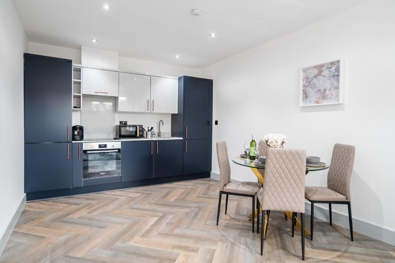 London Road Romford Block Apartment Ngoại thất bức ảnh