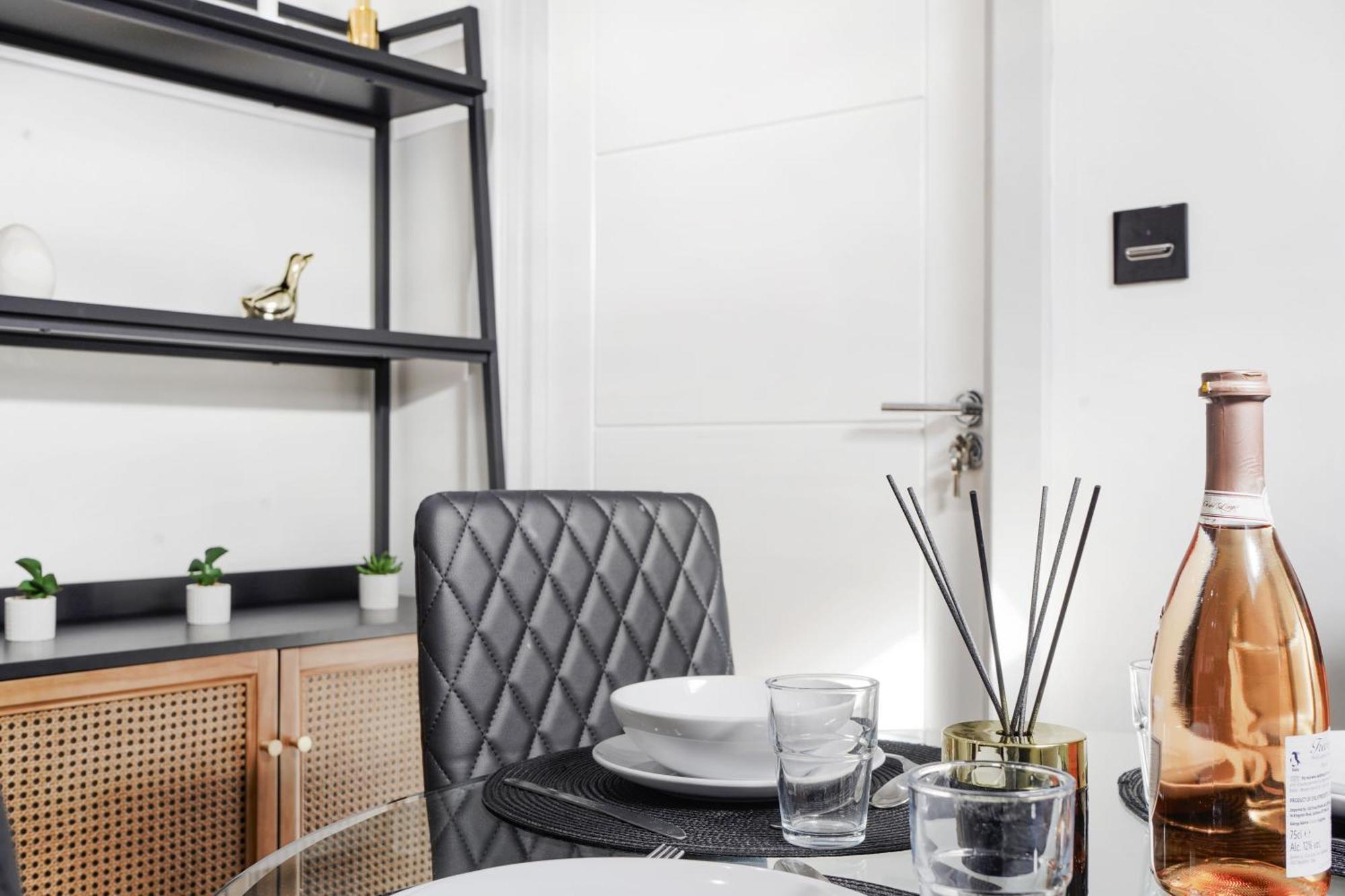 London Road Romford Block Apartment Ngoại thất bức ảnh